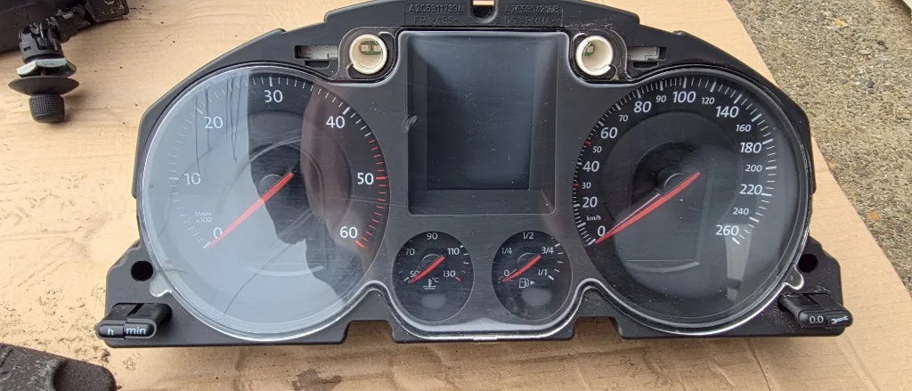 Ceasuri bord Vw Passat B6 1.9 / 2.0 TDI 2006 2007 2008 2009