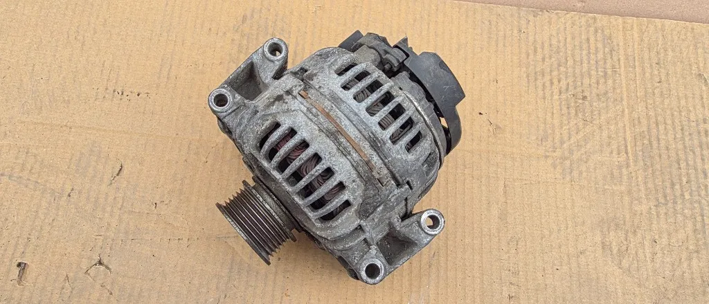 Alternator Vw Golf 6 / Skoda Octavia 2 Facelift / Vw Passat CC 1.8 / 2.0 TFSI 2008 2009 2010 2011 2012