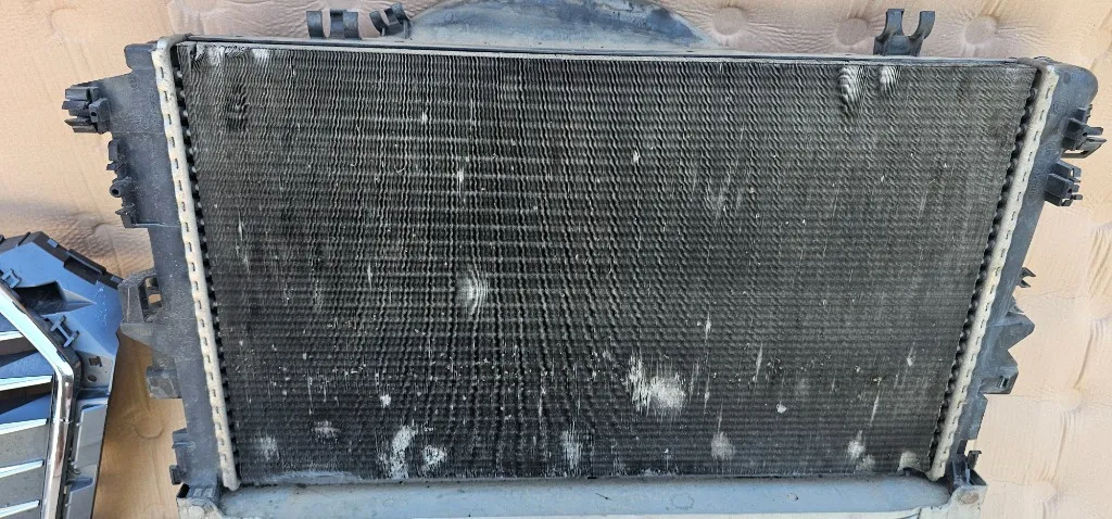 Radiator apa Mercedes Vito W639 2.2 CDI 2005 2006 2007 2008