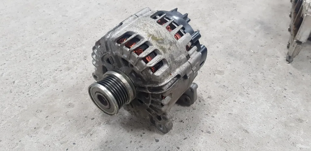 Alternator Vw Golf 7 1.6 TDI CLH CRK 2013 2014 2015 2016