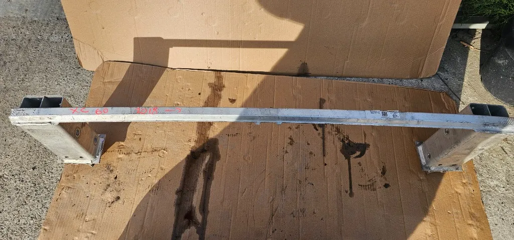 Armatura inferioara bara fata Volvo XC60 2017 2018 2019 2020