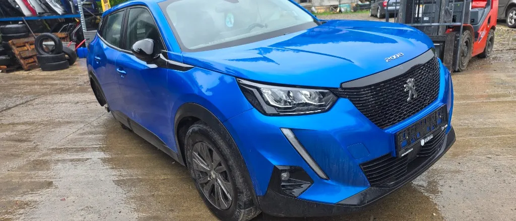 Oglinda dreapta completa Peugeot 2008 an 2019 2020 2021 2022 2023