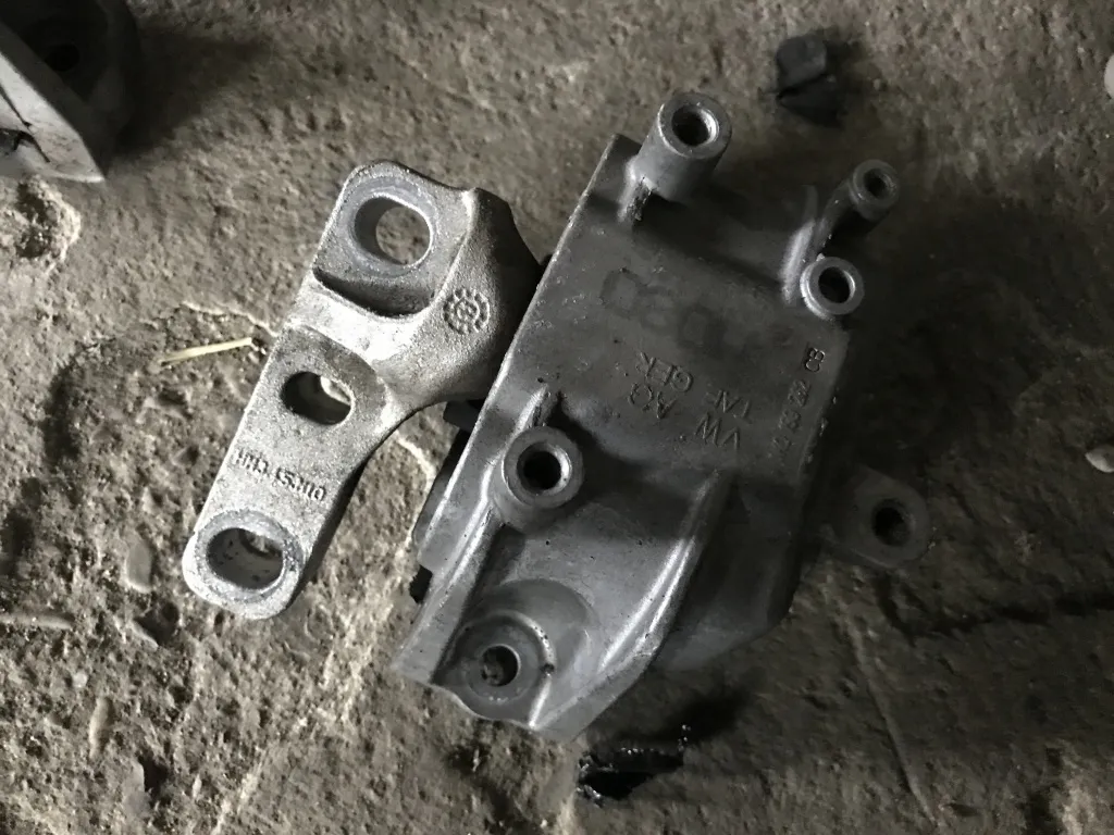 Tampon motor Vw Golf 6 2.0 TDI 2010 2011 2012