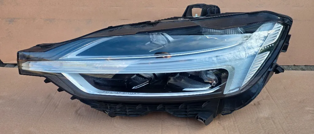 Far stanga LED VOLVO XC60 2018 2019 2020 2021 2022
