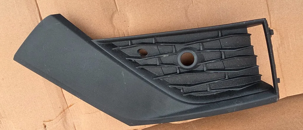 Grila proiector stanga Skoda Kamiq Facelift 2023 2024 2025