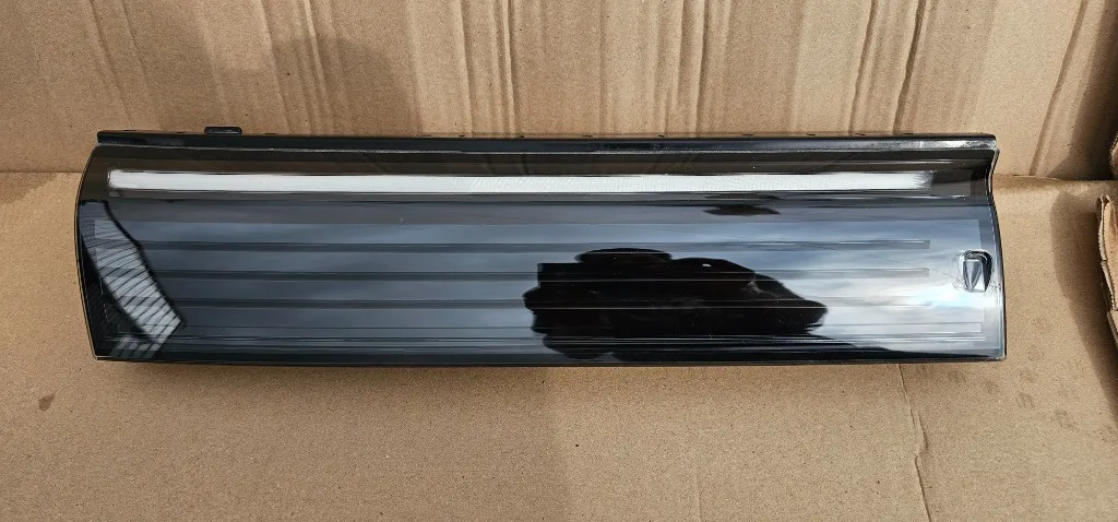 DRL Lumina de zi dreapta grila radiator Vw Tiguan 3 2024