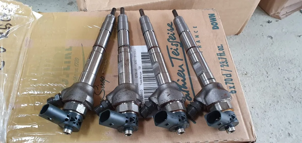 Injectoare Vw Golf 7 2.0 TDI 2013 2014 2015 2016 04L130277AC