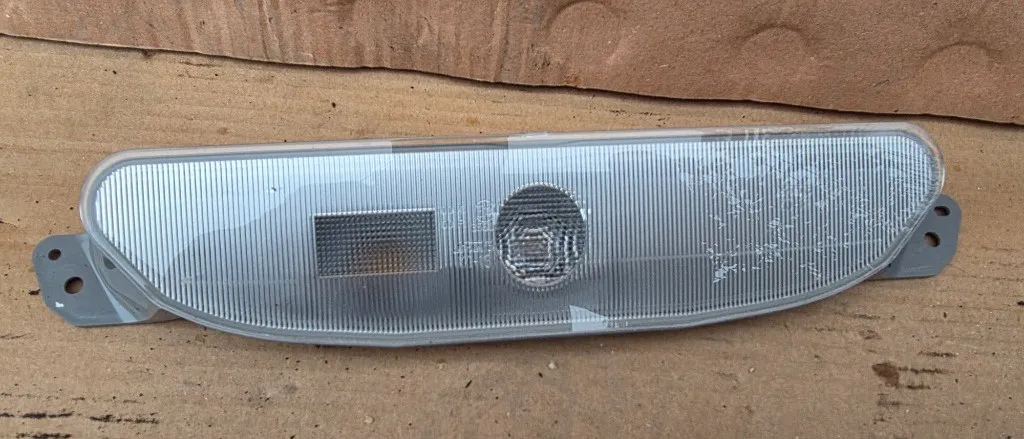 Lampa centrala bara spate mers inapoi Toyota Yaris XP210 2020 2021 2022 2023 2024