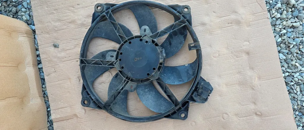 Electroventilator racire Renault Fluence 1.6 16v 2010 2011 2012 2013 2014
