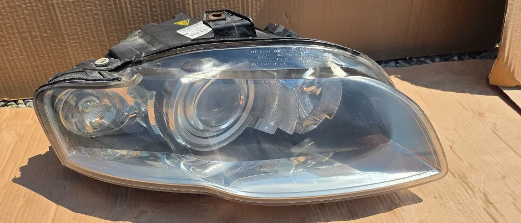 Far dreapta Xenon Audi A4 B7 2005 2006 2007 2008
