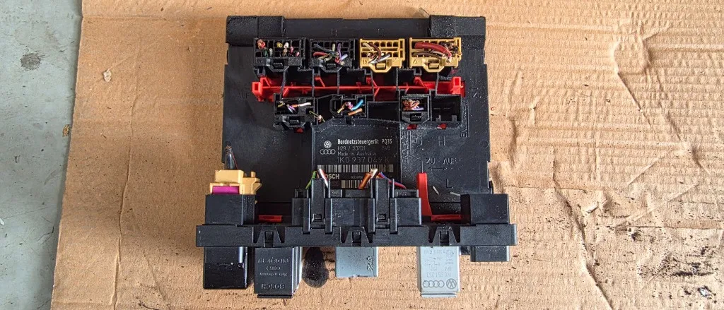Modul confort Vw Golf 5 / Jetta / Touran 1.6 benzina 2004 2005 2006 2007