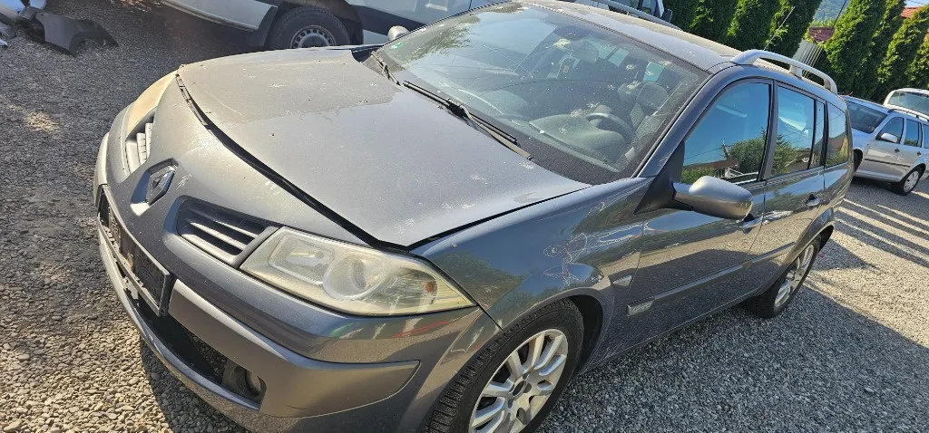 Aripa stanga / dreapta fata Renault Megane 2 Facelift 2007 2008 2009