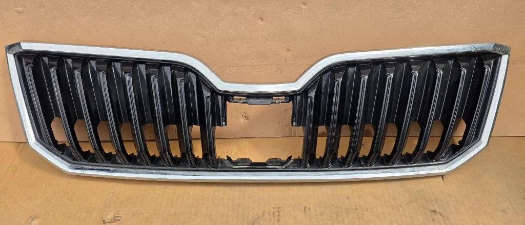Grila radiator Skoda Superb 3 2015 2016 2017 2018