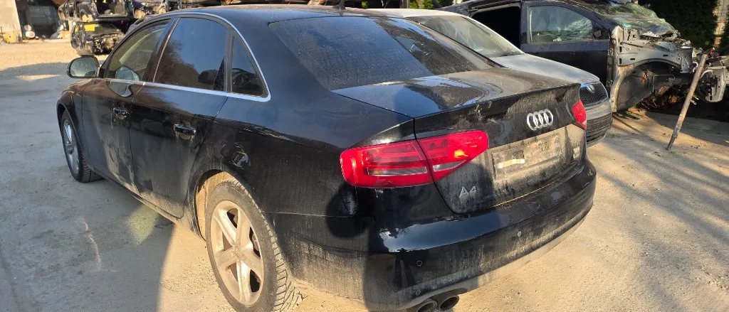 Bara spate Audi A4 B8 8K Facelift 2012 2013 2014 2015
