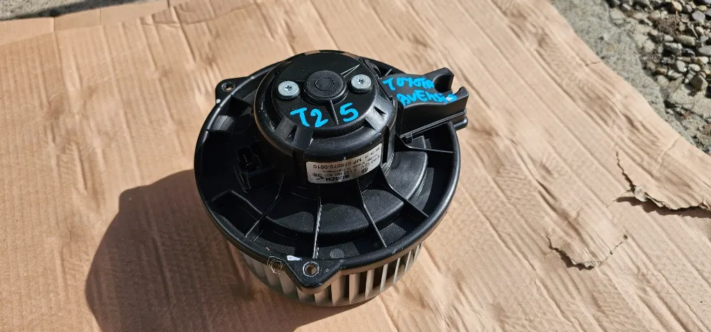 Aeroterma / ventilator habitaclu Toyota Avensis T25 2004 2005 2006 2007 2008