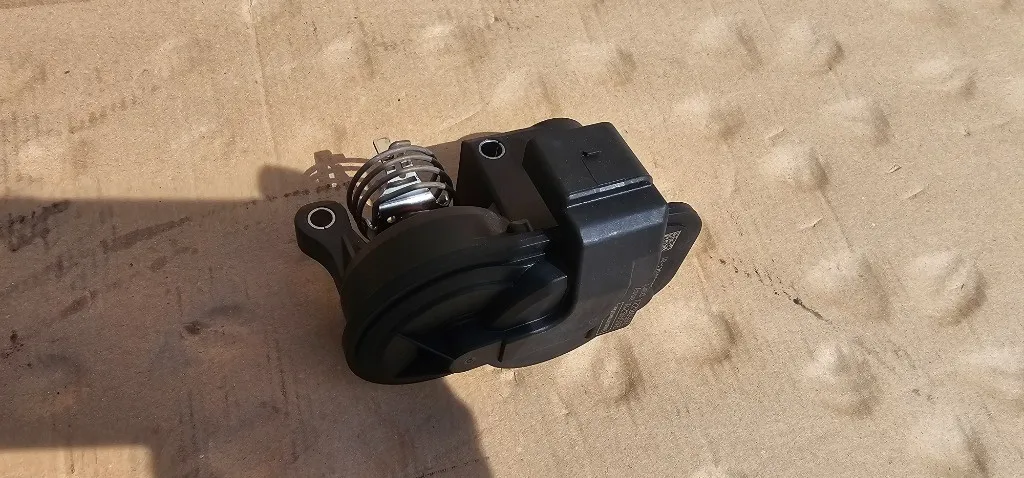 Motoras clapeta evacuare Vw Golf 8 / Skoda Octavia 4 / Passat B8 / Tiguan 2 2020 2021 2022 2023