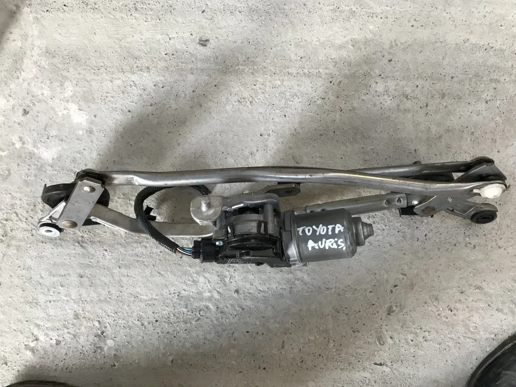Ansamblu stergatoare cu motoras Toyota Auris 2007 2008 2009 2010