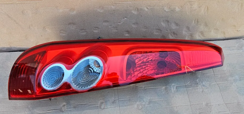 Stop stanga Ford Fiesta Facelift 2006 2007 2008