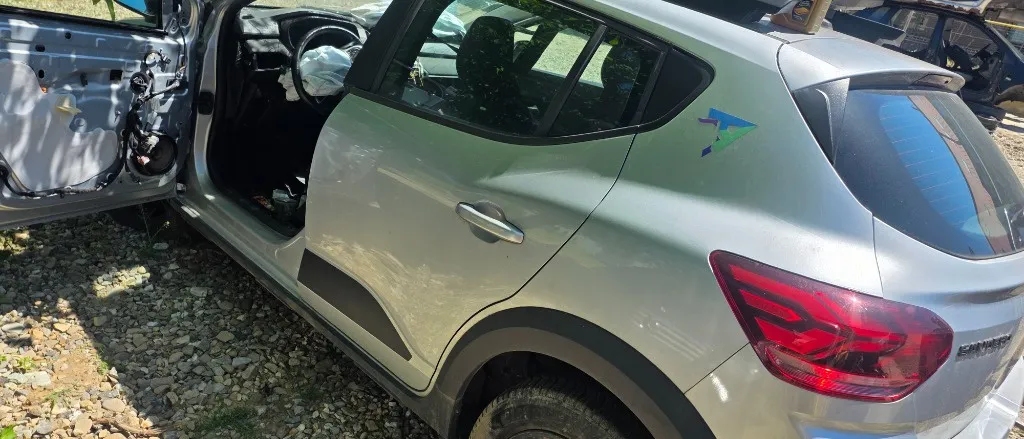 Aripa stanga / dreapta spate Dacia Sandero 3 Stepway 2020 2021 2022 2023