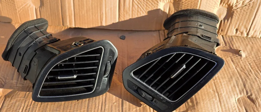 Grila ventilatie aer bord stanga / dreapta Hyundai IX35 2010 2011 2012 2013 2014
