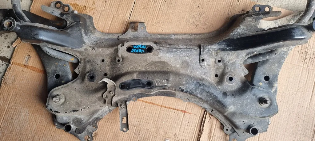 Cadru jug motor punte fata Toyota Verso 2.0 D 2011 2012 2013 2014 2015