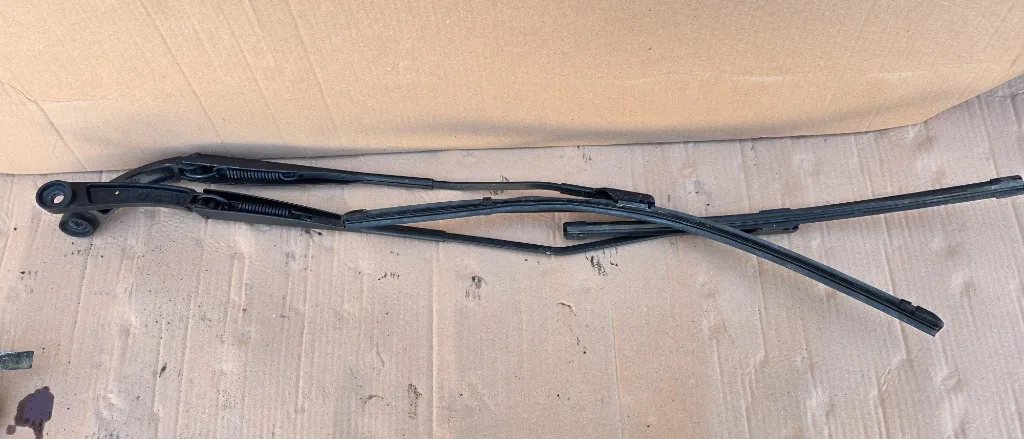 Brate stergator parbriz Renault Express 1.5 DCI 2021 2022 2023 2024