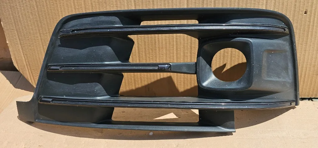 Grila proiector stanga ACC Audi Q7 4M S-line 2015 2016 2017 2018