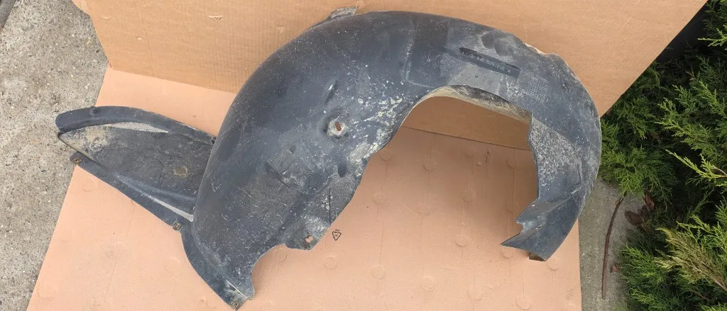 Carenaj roata dreapta fata Seat Ibiza 6J 2010 2011 2012 2013 2014