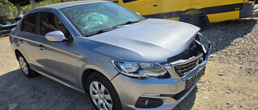 Oglinda stanga / dreapta Peugeot 301 2017 2018 2019 2020 2021 2022