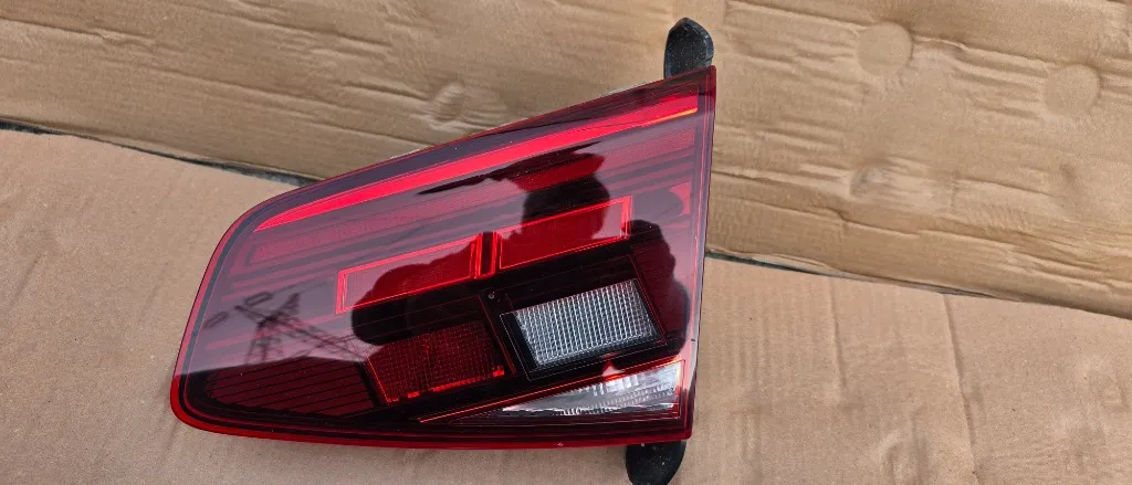 Stop dreapta LED capota portbagaj Vw Passat B8 Facelift Sedan 2019 2020 2021 2022