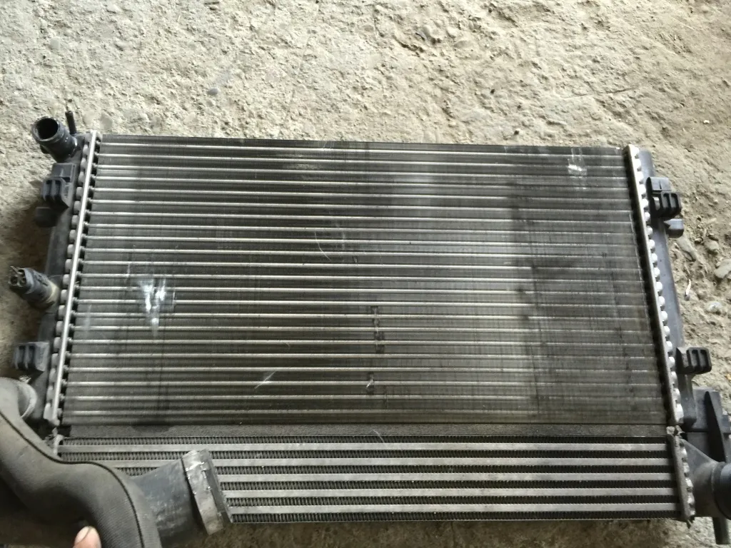 Radiator apa Vw Polo 6R 1.2 TDI CFW 2010 2011 2012 2013