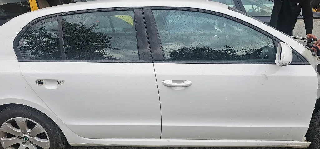 Usa spate stanga / dreapta Skoda Superb 2 2010 2011 2012 2013 2014