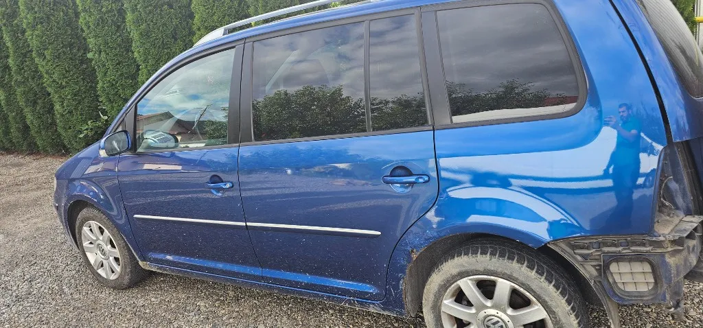 Usa stanga / dreapta fata Vw Touran Facelift 2007 2008 2009 2010