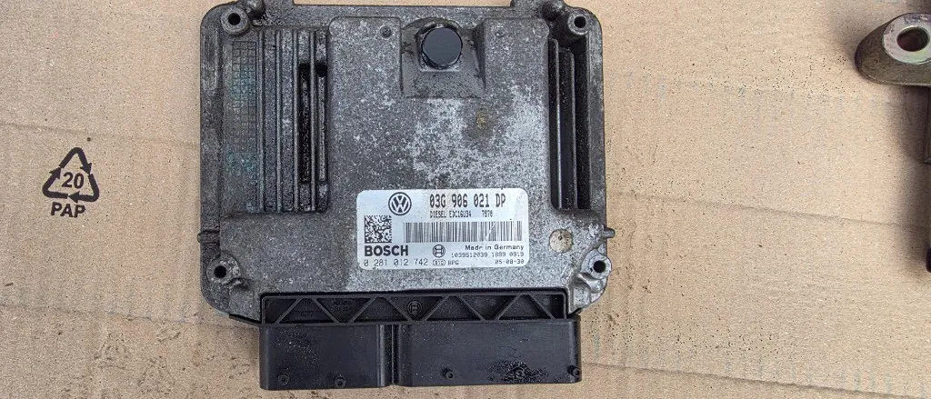 Ecu calculator motor Vw Passat B6 1.9 TDI BKC 2005 2006 2007