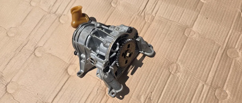 Pompa ulei Skoda Fabia 4 / Kamiq / Karoq / Scala / Vw T-Roc / T-Cross / Taigo 1.5 TSI DXD 2020 2021 2022 2023