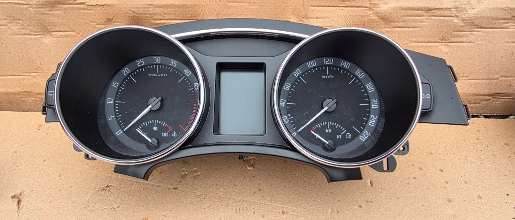 Ceasuri bord Skoda Superb 2 2.0 TDI 2010 2011 2012 2013 2014