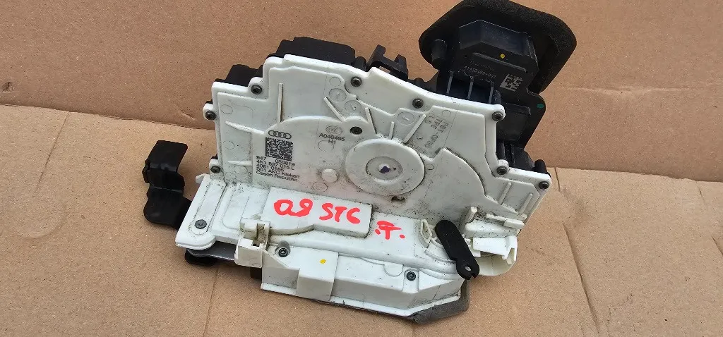 Broasca yala usa stanga fata Audi A6 C8 4K / A7 / Q8 4M 2019 2020 2021 2022 2023