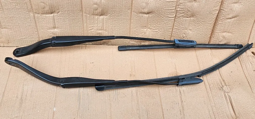 Brat stergator parbriz Dacia Duster 2 2018 2019 2020 2021 2022