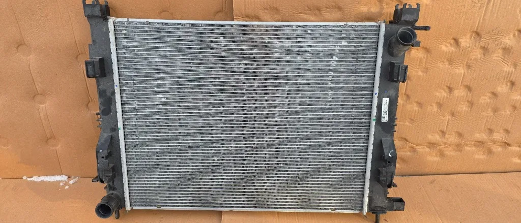 Radiator apa Renault Clio 4 / Captur 0.9 TCE / 1.2 benzina 2013 2014 2015 2016 2017 2018