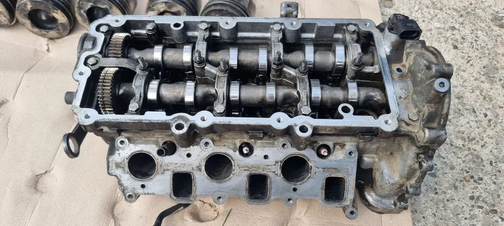 Chiulasa completa dreapta AUDI Q7 3.0 TDI BUG 2006 2007 2008