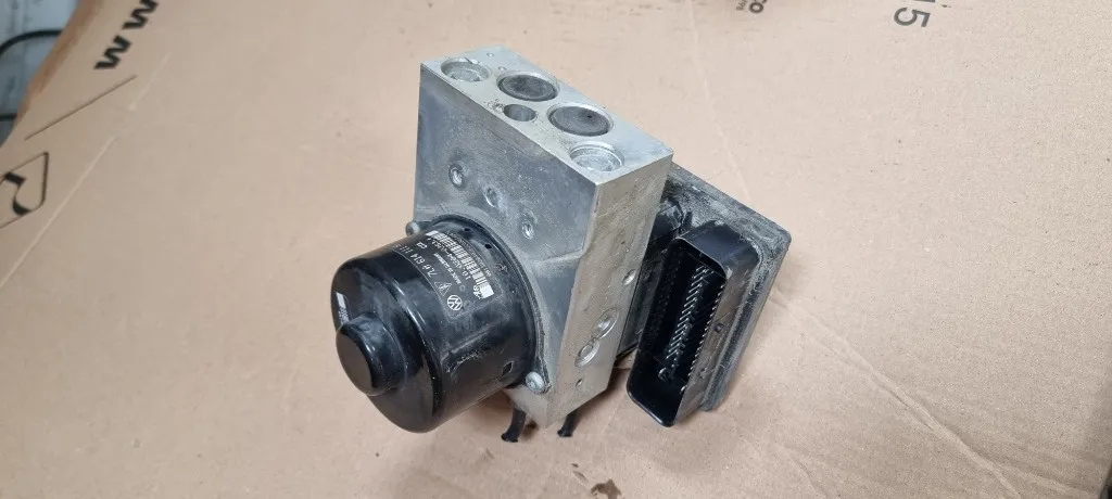 Unitate / Modul ABS Vw Touareg 7L 3.0 TDI 2005 2006 2007 2008
