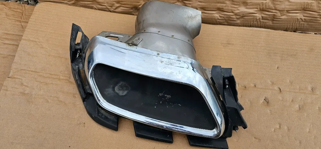 Tips / Ornament evacuare dreapta Volvo XC40 2018 2019 2020 2021 2022