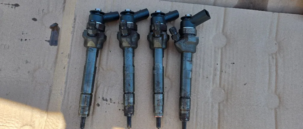Injectoare BMW Seria 3 E90 / Seria 1 E81 E87 2.0 D N47D20C 2006 2007 2008