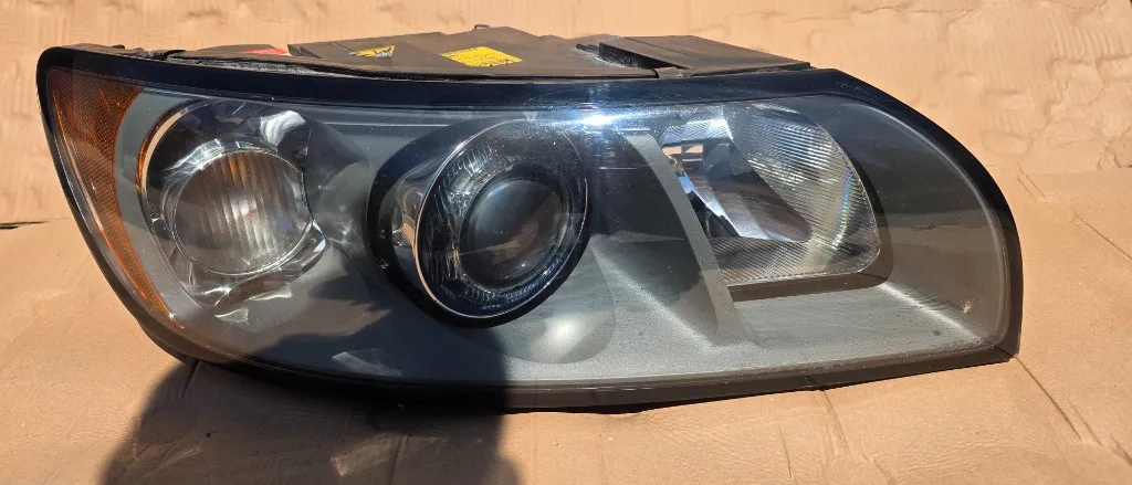 Far dreapta Xenon Volvo V50 2005 2006 2007 2008