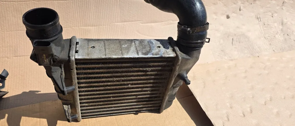 Radiator intercooler stanga Audi A4 B7 2.0 TDI BRD 2006 2007 2008