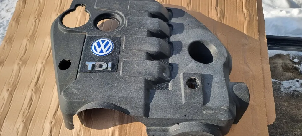 Capac protectie motor Vw Passat B5.5 1.9 TDI AVB AVF AWX 2001 2002 2003 2004