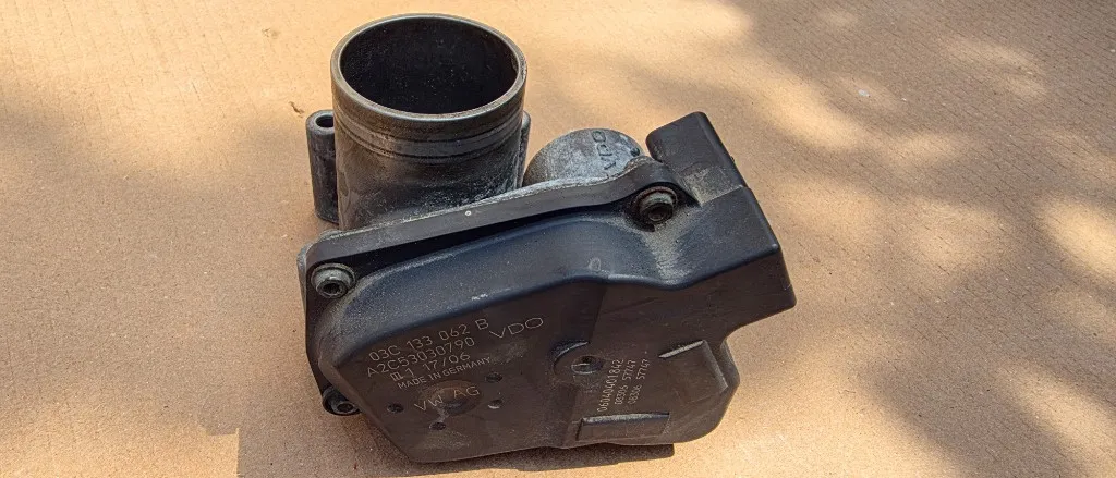 Clapeta acceleratie Vw Polo 9N / Skoda Fabia 1.2 benzina BME 2005 2006 2007 2008