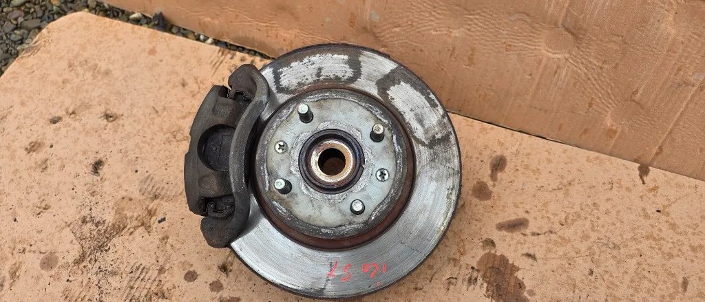 Fuzeta stanga fata Hyundai I20 1.2 benzina 2009 2010 2011 2012 2013