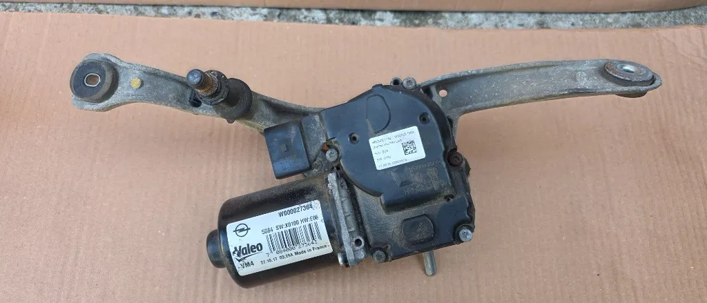 Motoras stergator parbriz stanga Opel Zafira C 2014 2015 2016 2017 2018
