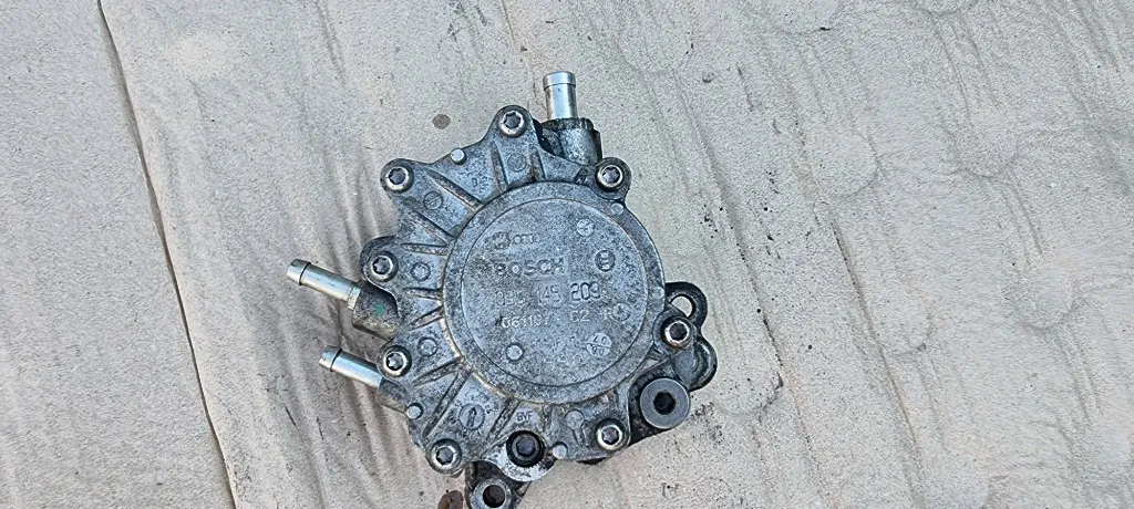 Pompa vacuum / tandem Audi A6 C6 4F 2.0 TDI BLB BRE 2005 2006 2007 2008